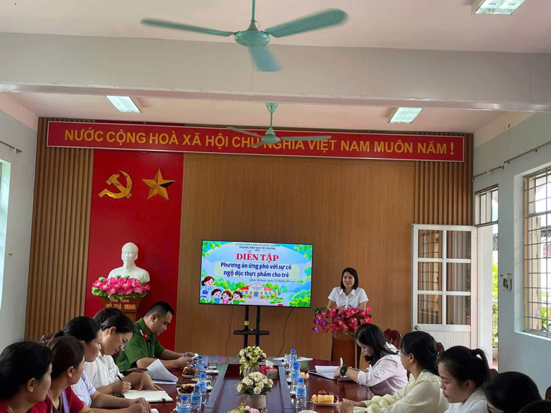 Diễn tập phương án ứng phó sự cố ngộ độc thực phẩm cho trẻ